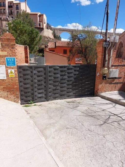 La Buhardilla. Aparcamiento Exterior Privado Lägenhet Teruel Exteriör bild