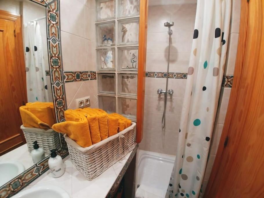 La Buhardilla. Aparcamiento Exterior Privado Lägenhet Teruel Exteriör bild