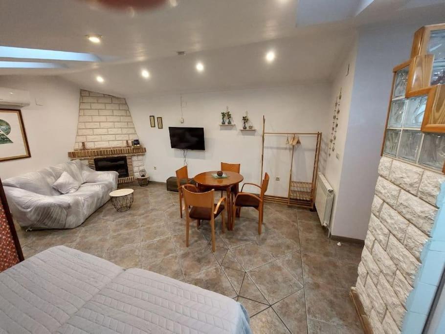 La Buhardilla. Aparcamiento Exterior Privado Lägenhet Teruel Exteriör bild